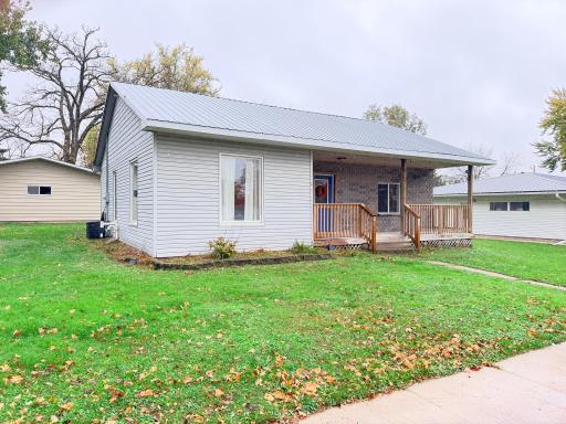 211 E Luella Street, Le Roy, MN 55951