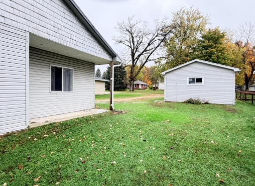 211 E Luella Street, Le Roy, MN 55951