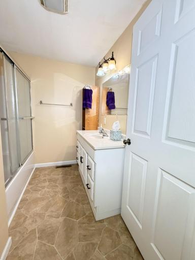 211 E Luella Street, Le Roy, MN 55951
