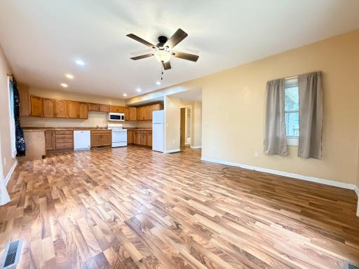 211 E Luella Street, Le Roy, MN 55951
