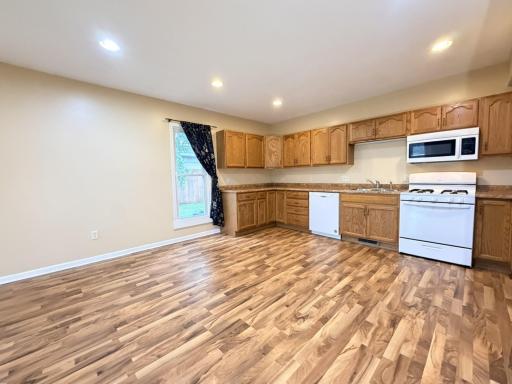211 E Luella Street, Le Roy, MN 55951