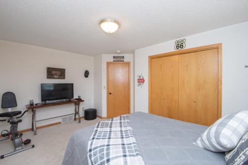 3234 35th Avenue S, Fargo, ND 58104