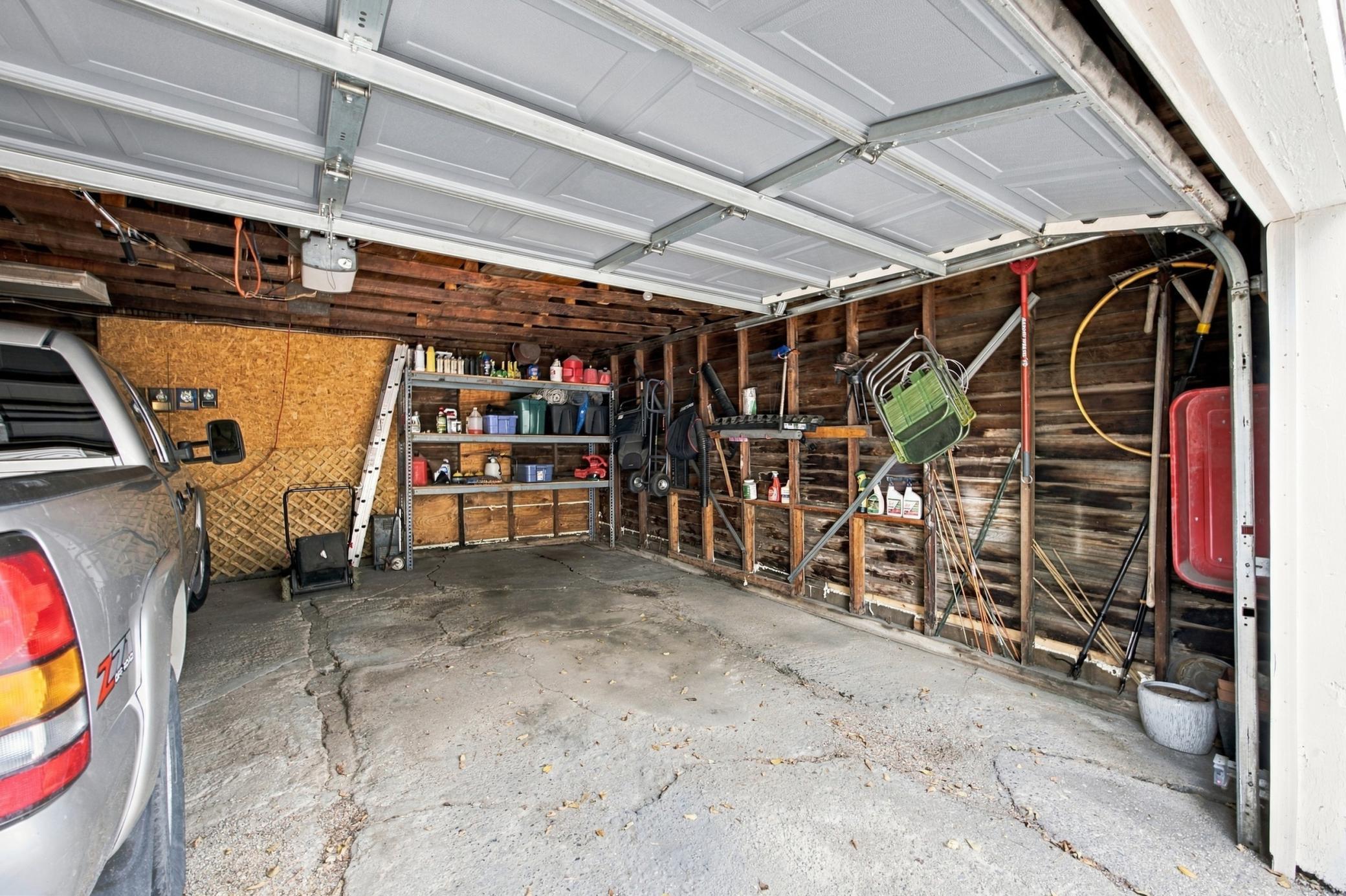 2 Stall garage
