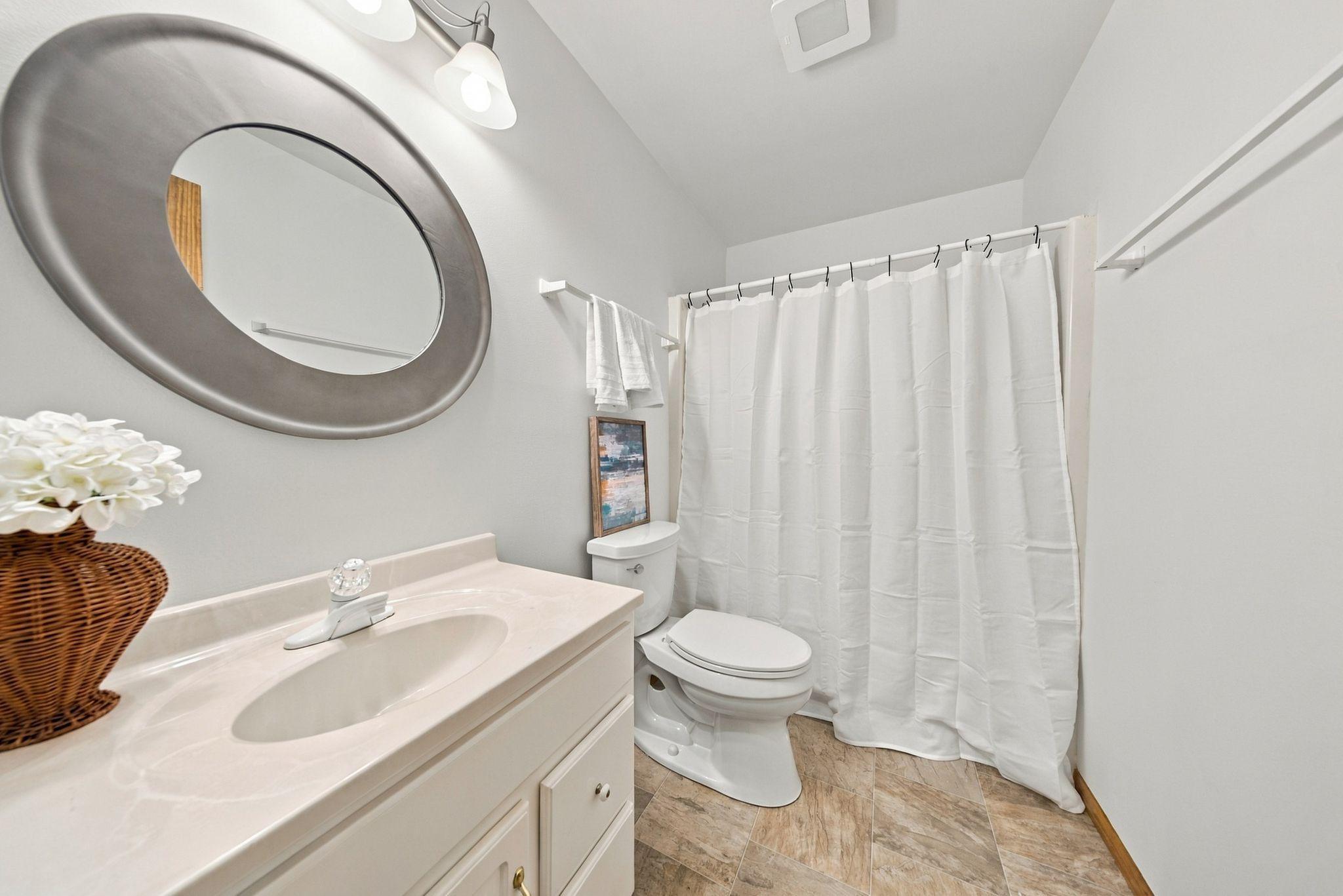 Lower Level Full Bath