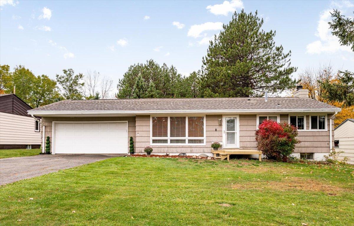 Property photo for 905 N Ebony Avenue, Duluth, MN 55811