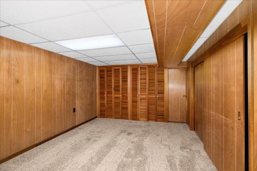 905 N Ebony Avenue, Duluth, MN 55811