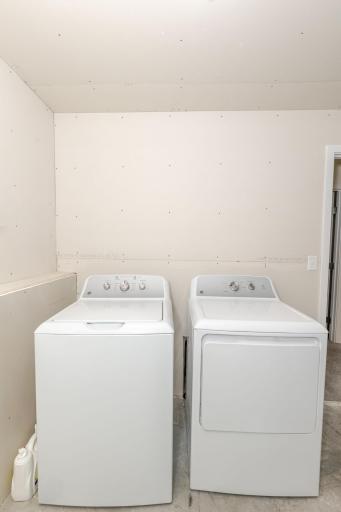 2506 Fulton Loop S, Fargo, ND 58104