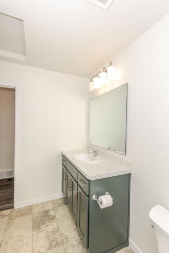 2506 Fulton Loop S, Fargo, ND 58104