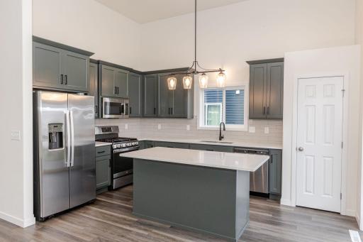 2506 Fulton Loop S, Fargo, ND 58104