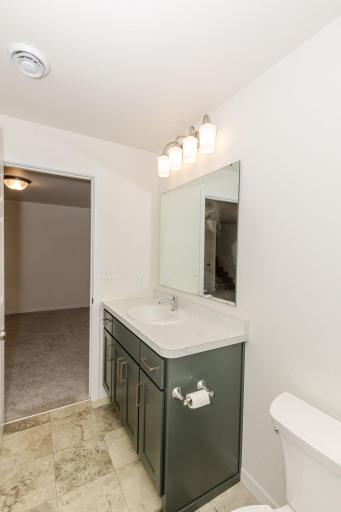 2506 Fulton Loop S, Fargo, ND 58104