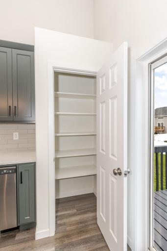 2506 Fulton Loop S, Fargo, ND 58104