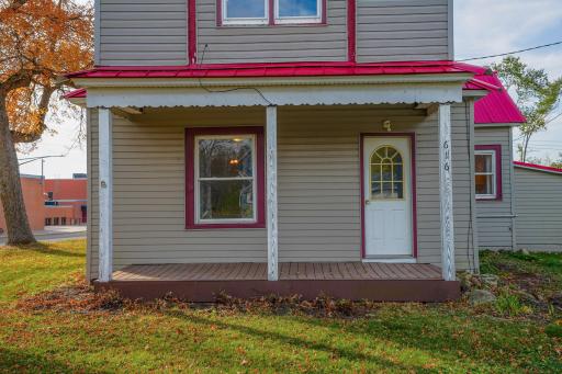 616 E Butternut Avenue, Luck, WI 54853