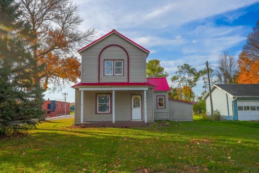 616 E Butternut Avenue, Luck, WI 54853