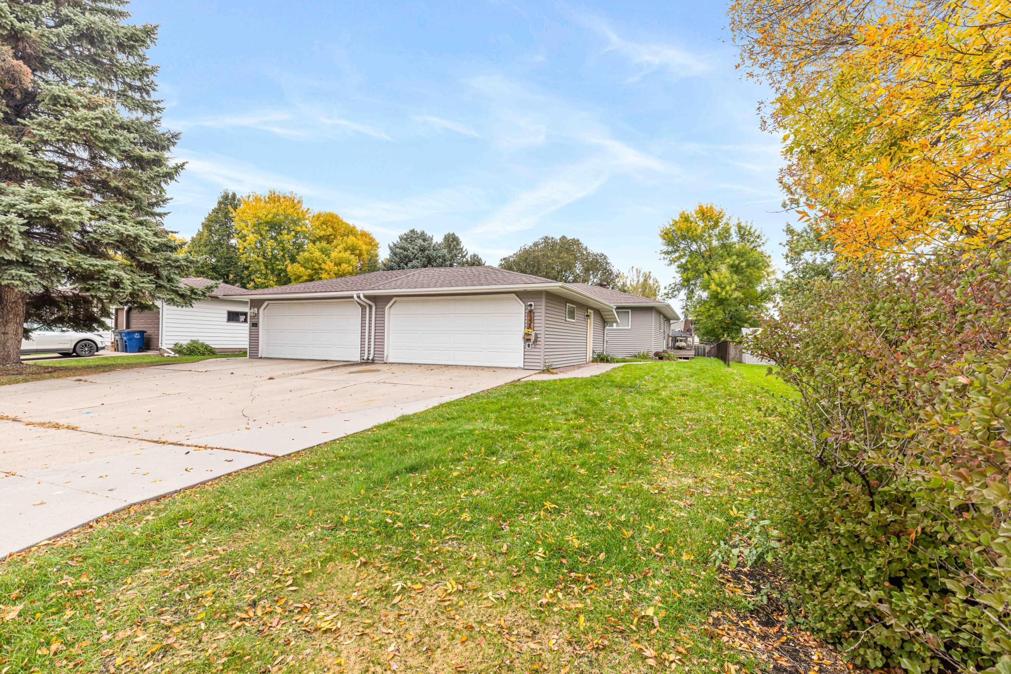 1326 35th Ave S Moorhead_MLS-3.jpg