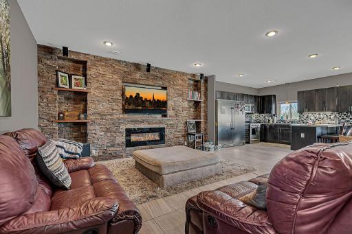 2818 337th Lane NW, Cambridge, MN 55008