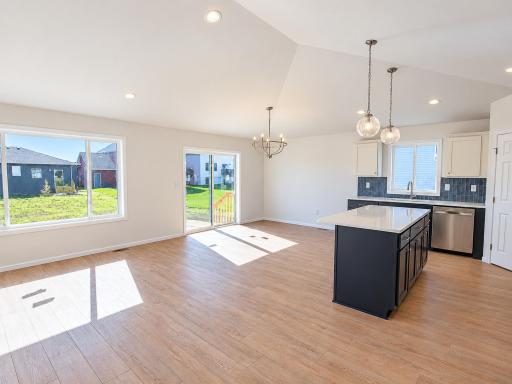 6013 80 Avenue S, Horace, ND 58104