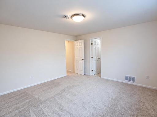 6013 80 Avenue S, Horace, ND 58104
