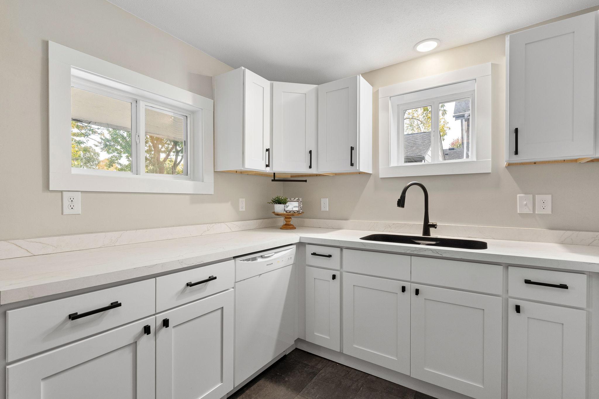 15-web-or-mls-1031-s-cedar-ave.jpg