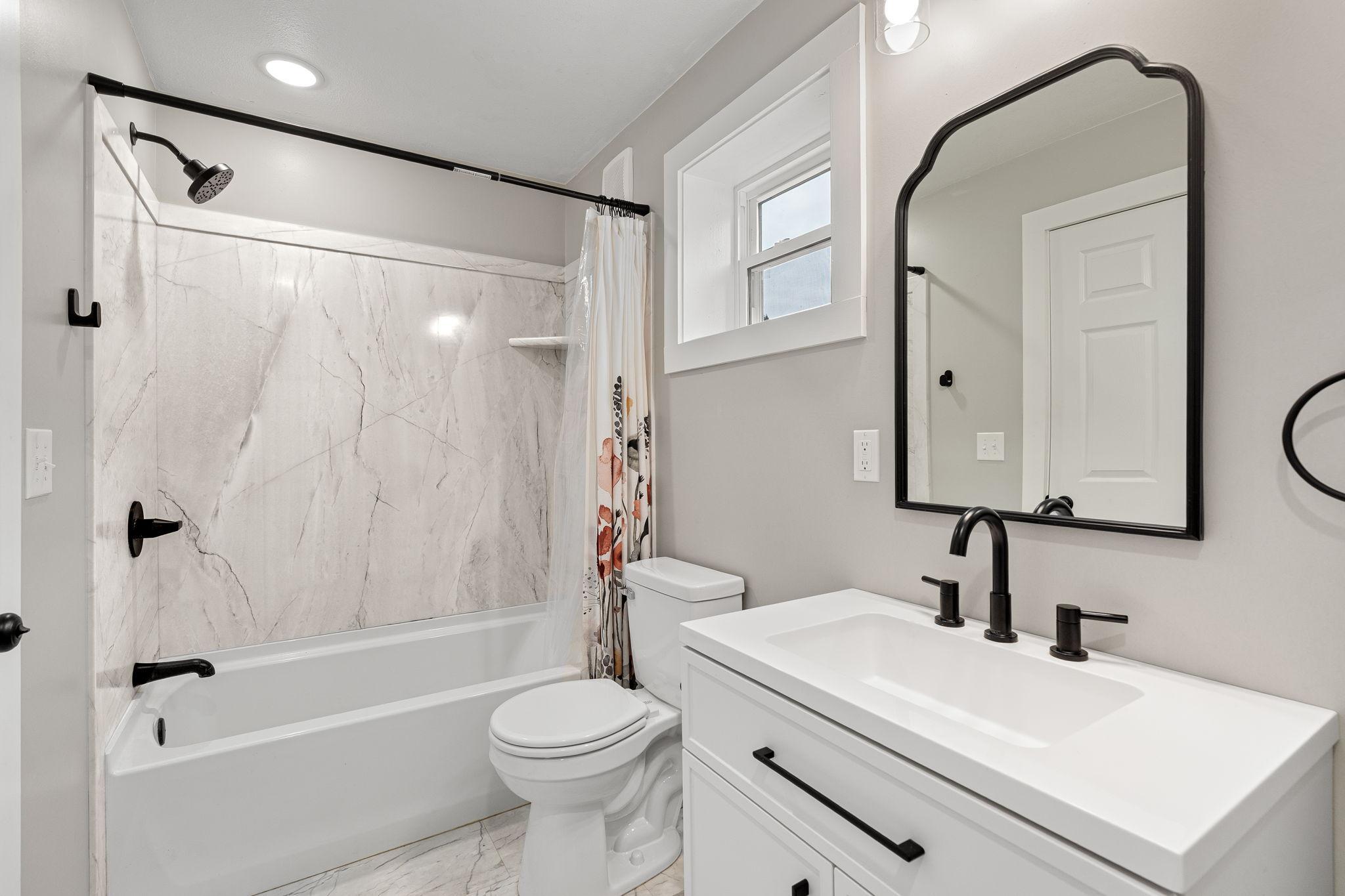 24-web-or-mls-1031-s-cedar-ave.jpg