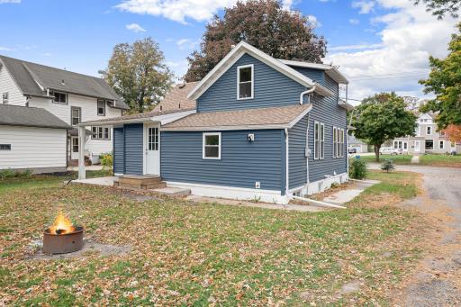 1031 S Cedar Avenue, Owatonna, MN 55060
