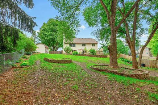 7948 Blanchard Way, Inver Grove Heights, MN 55076