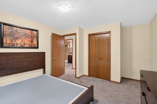 7948 Blanchard Way, Inver Grove Heights, MN 55076