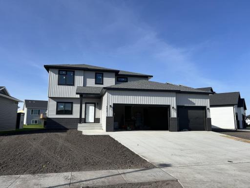 6627 14 Street S, Fargo, ND 58104