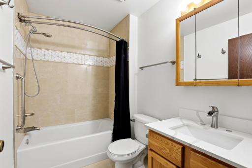 7100 Ivystone Avenue S, Cottage Grove, MN 55016