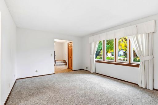 7100 Ivystone Avenue S, Cottage Grove, MN 55016