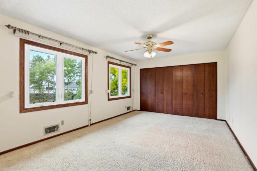 7100 Ivystone Avenue S, Cottage Grove, MN 55016