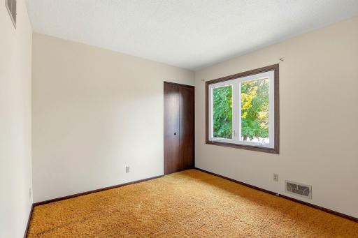 7100 Ivystone Avenue S, Cottage Grove, MN 55016