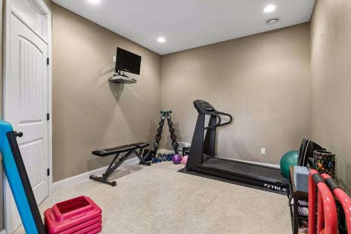 9487 Mcgee Way, Eden Prairie, MN 55347