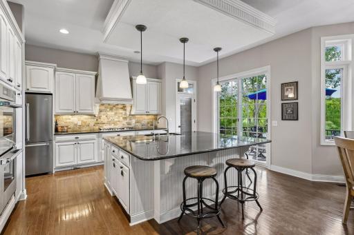 9487 Mcgee Way, Eden Prairie, MN 55347