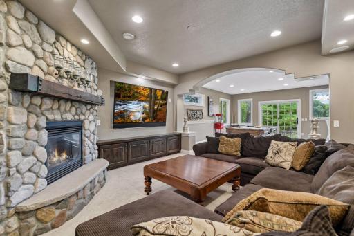9487 Mcgee Way, Eden Prairie, MN 55347