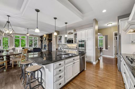 9487 Mcgee Way, Eden Prairie, MN 55347