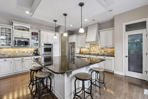 9487 Mcgee Way, Eden Prairie, MN 55347