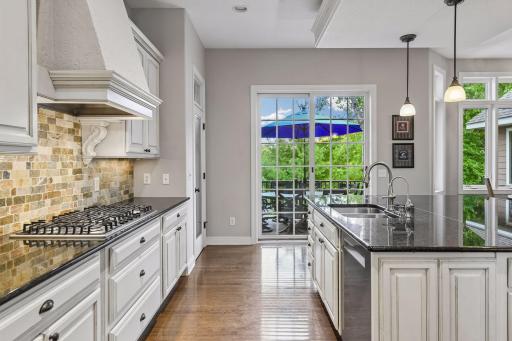 9487 Mcgee Way, Eden Prairie, MN 55347