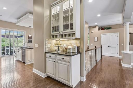 9487 Mcgee Way, Eden Prairie, MN 55347