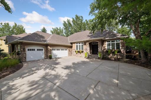 9487 Mcgee Way, Eden Prairie, MN 55347