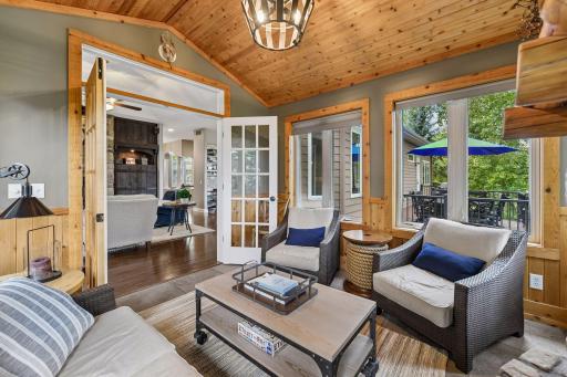 9487 Mcgee Way, Eden Prairie, MN 55347