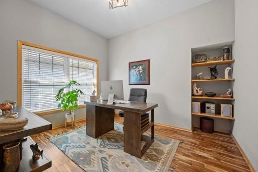 47-web-or-mls-1404 Beachcomber Blvd-120.jpg