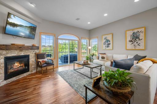 21-web-or-mls-1404 Beachcomber Blvd-215.jpg