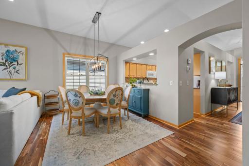 34-web-or-mls-1404 Beachcomber Blvd-209.jpg