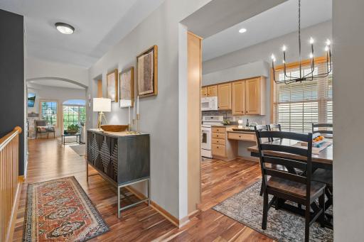 16-web-or-mls-1404 Beachcomber Blvd-85.jpg