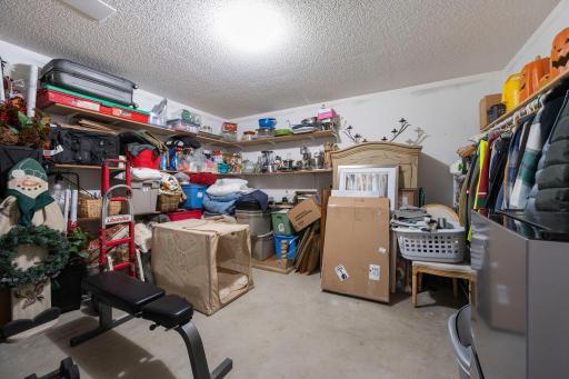 81-web-or-mls-1404 Beachcomber Blvd-339.jpg