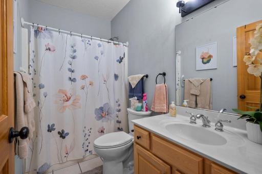 66-web-or-mls-1404 Beachcomber Blvd-430.jpg