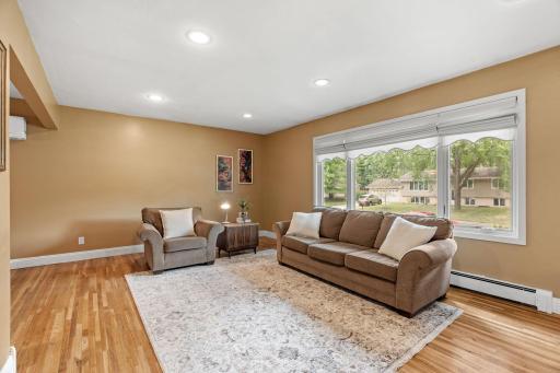 2216 E 114th Street, Burnsville, MN 55337