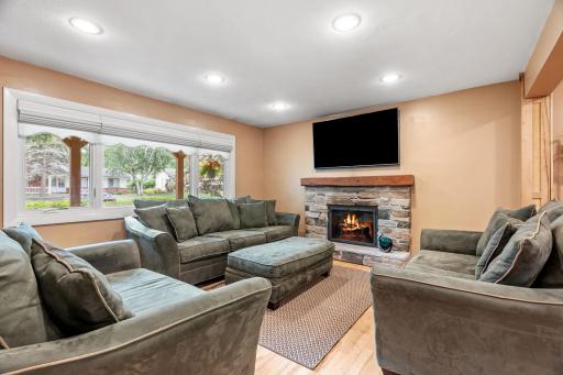 2216 E 114th Street, Burnsville, MN 55337