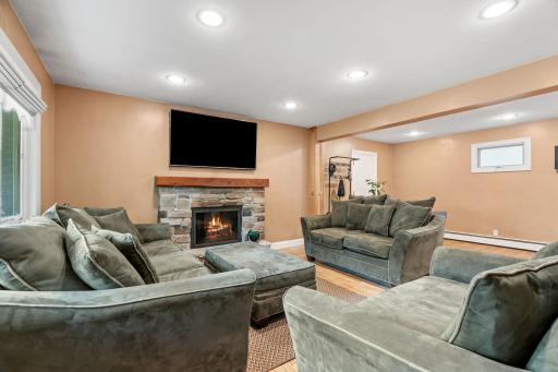 2216 E 114th Street, Burnsville, MN 55337