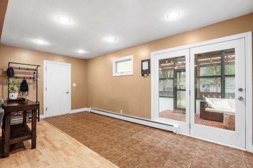 2216 E 114th Street, Burnsville, MN 55337